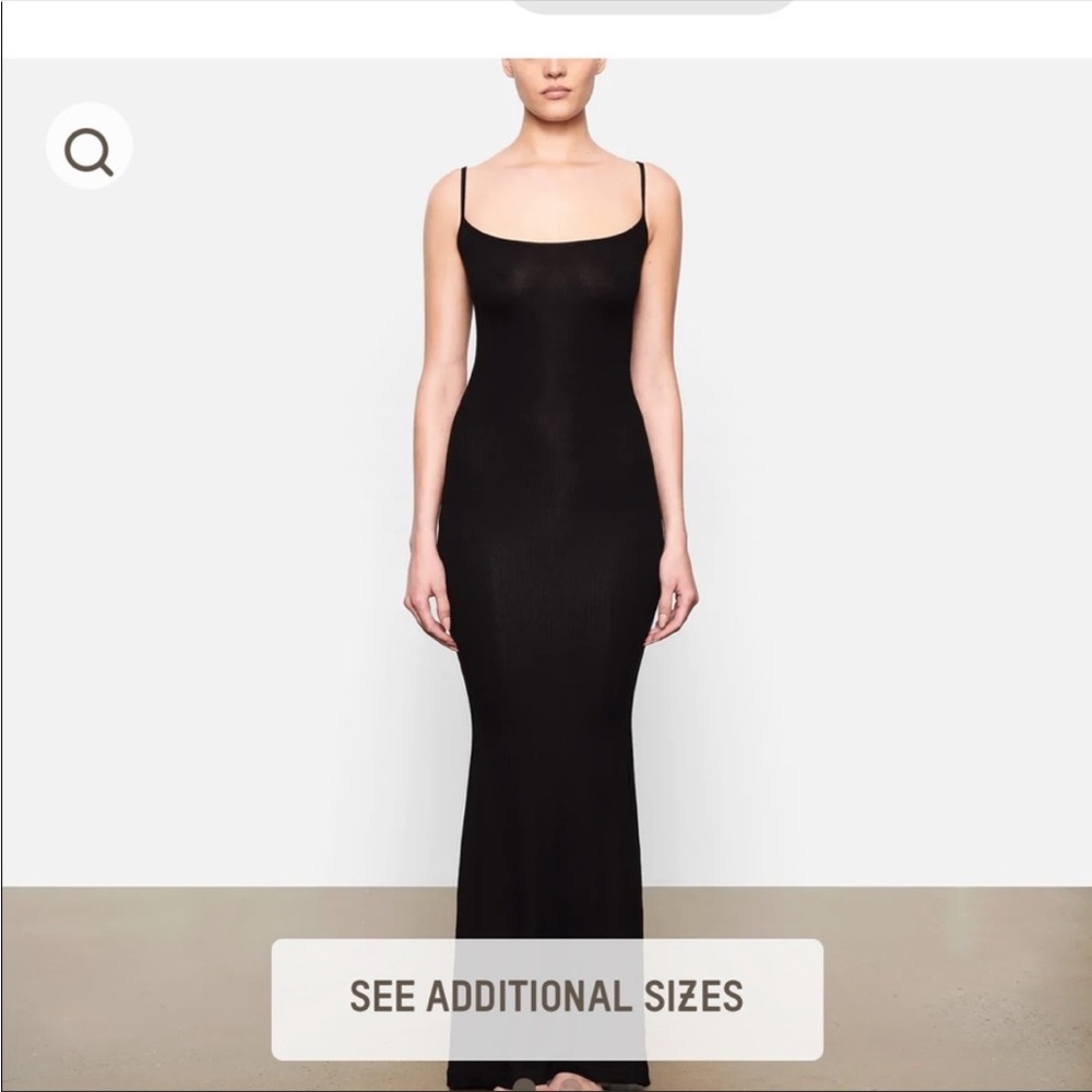 SKIMS DRESS XS